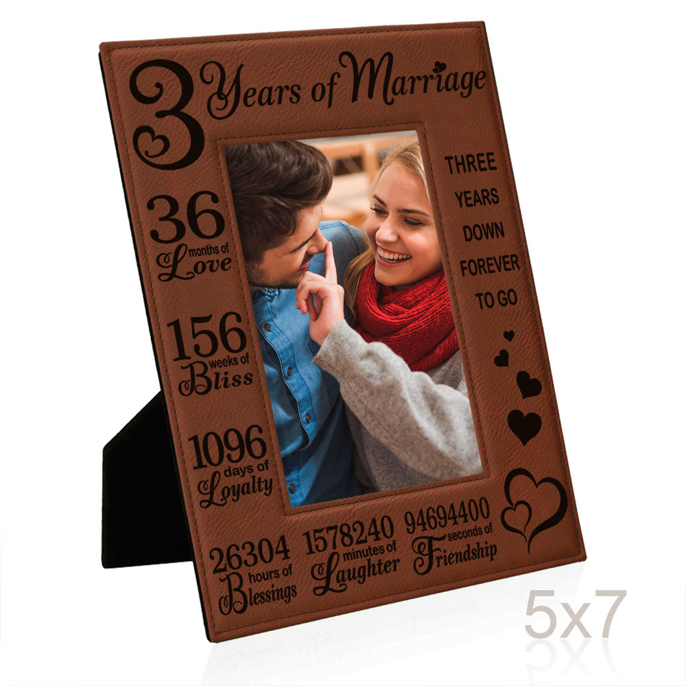 BELLA BUSTA 3 Year Anniversary Leather Picture Frame - Engraved With Time Breakdown For 4x6 Photo